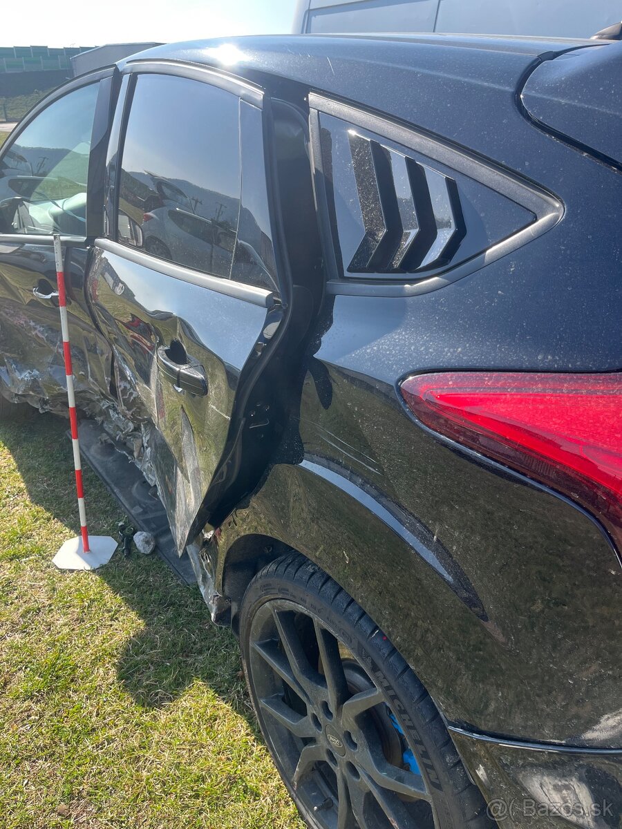Ford Focus RS mk3 - vrak - 5