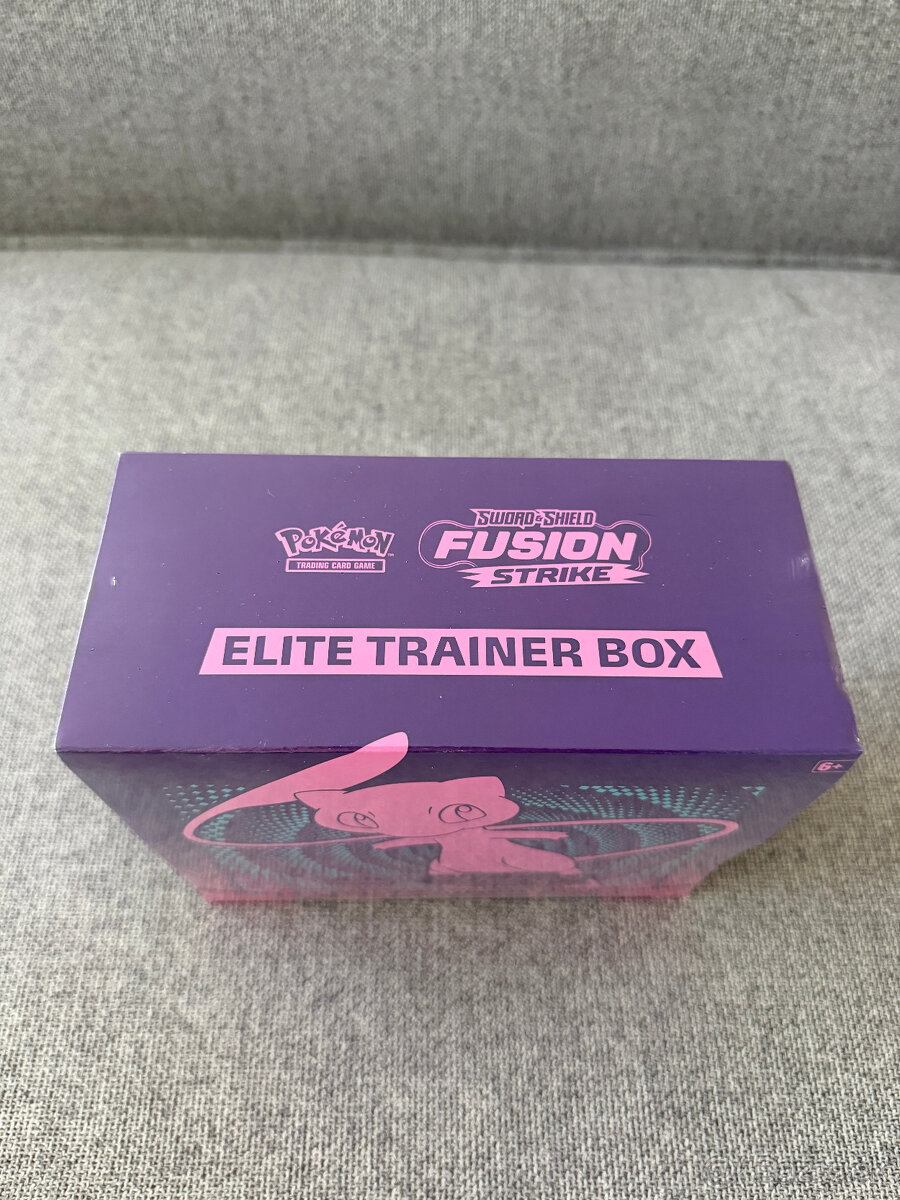 Pokemon Fusion Strike Elite Trainer Box - 5