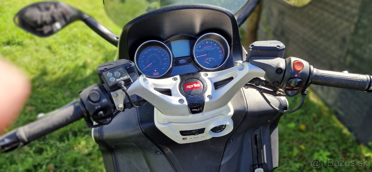 Aprilia SRV 850 - 5