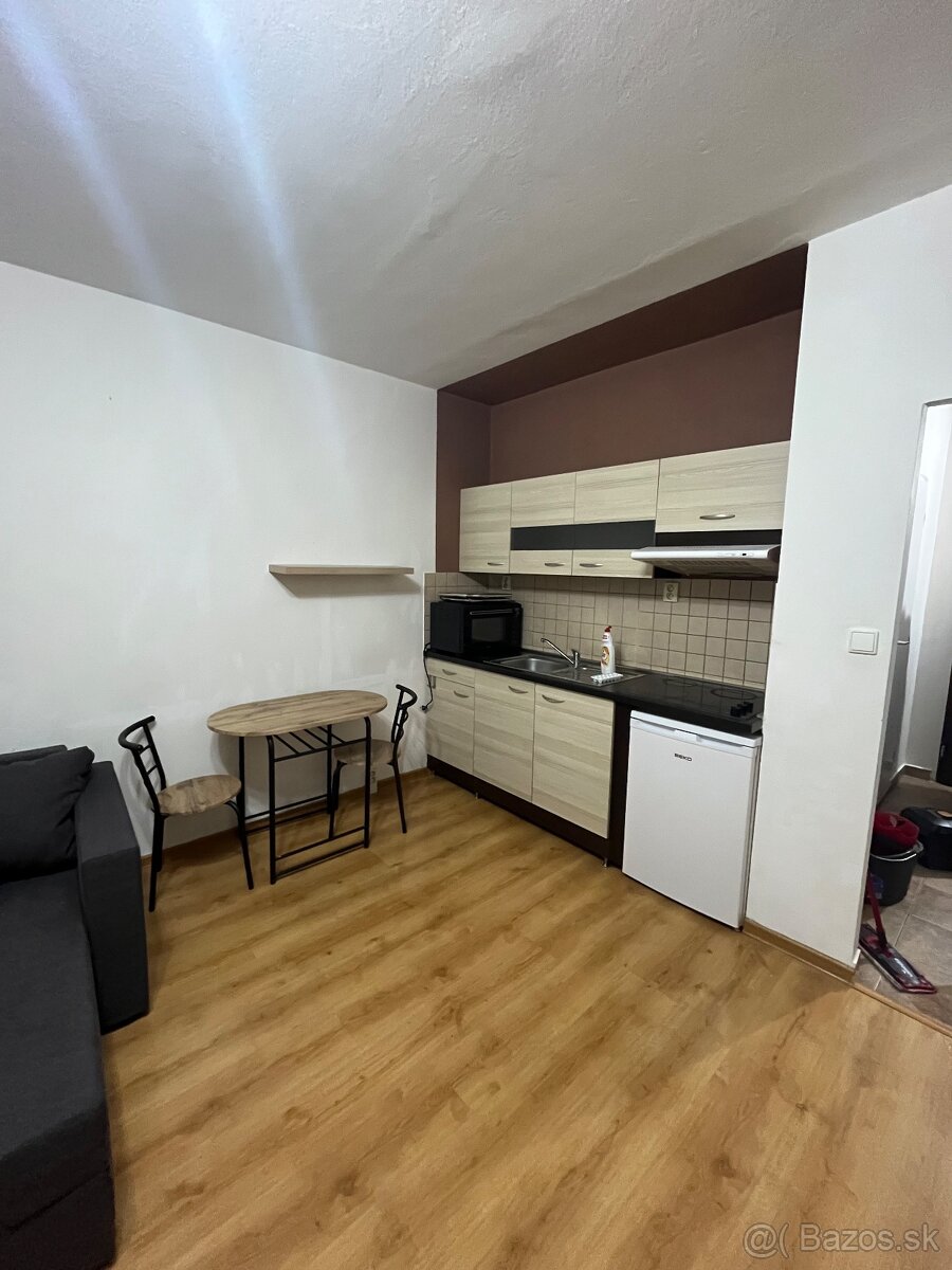 Plne zariadená garsónka - 5