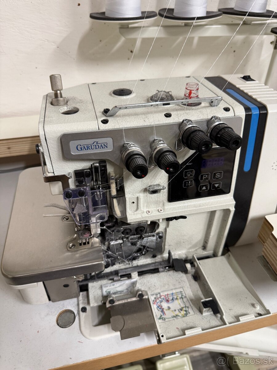 priemyselný overlock, minimálne používaný - 5