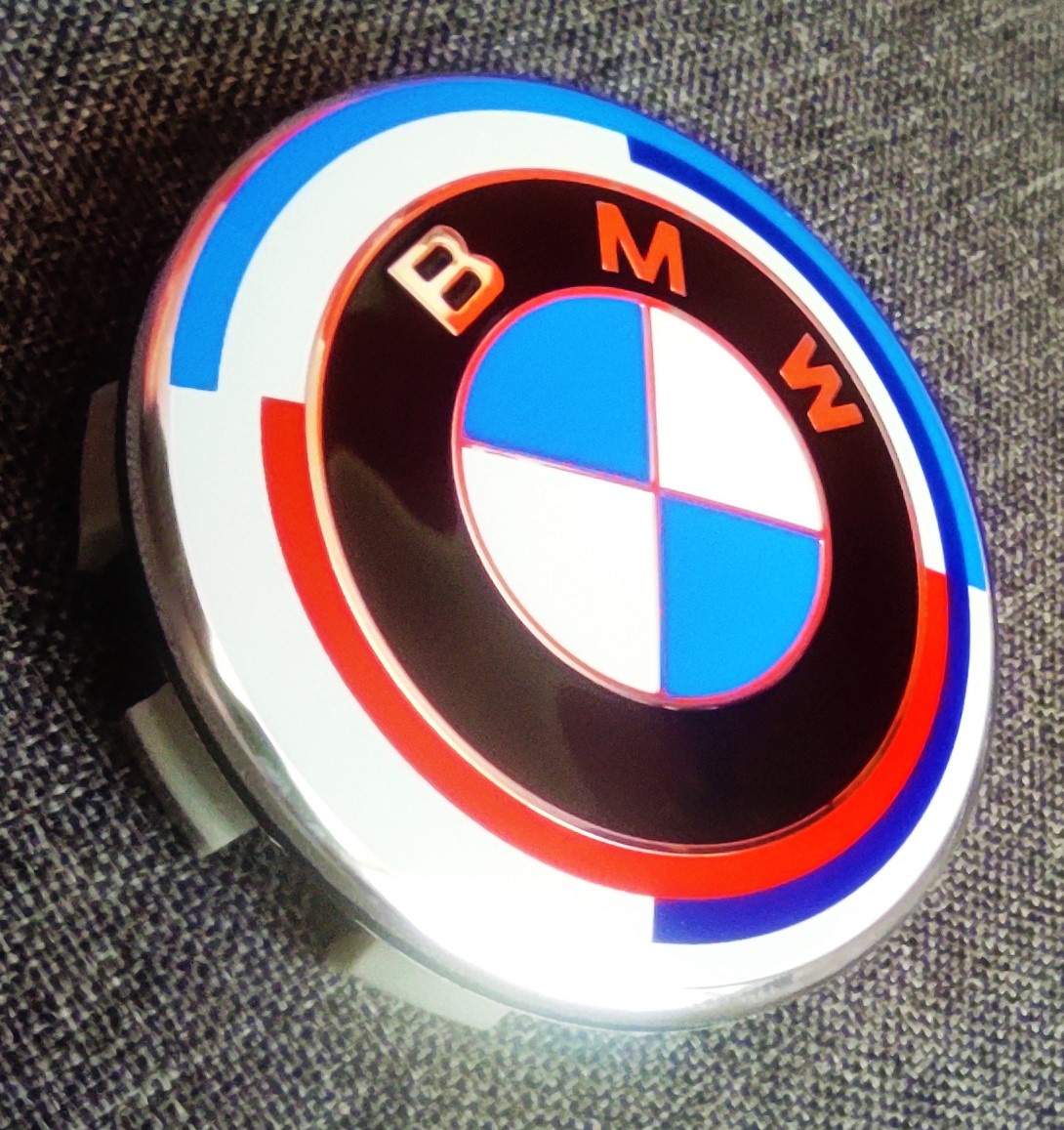 kryty náboja – 50. výročie BMW M - č.1 - 5