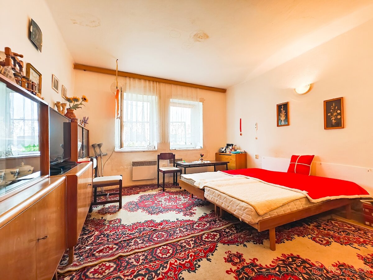 3-IZB. RD S GARÁŽOU A POZEMKOM 1884 m2, BORŠA - 5