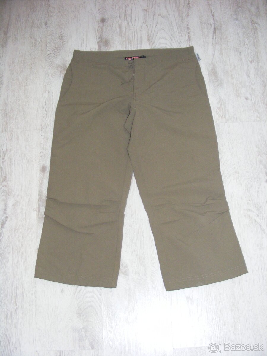 Dámske capry šortky Hilfiger a Protest - 5