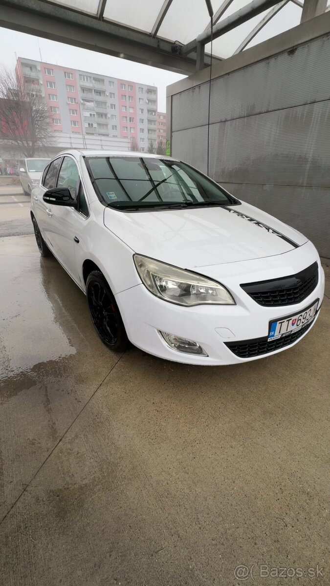 Opel Astra J 1.7 CDTI - 5