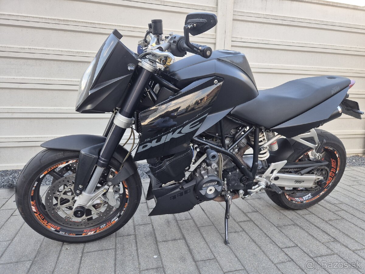 KTM SUPERDUKE 990 - 5