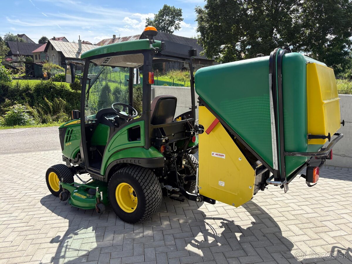 John Deere 1026R - 5