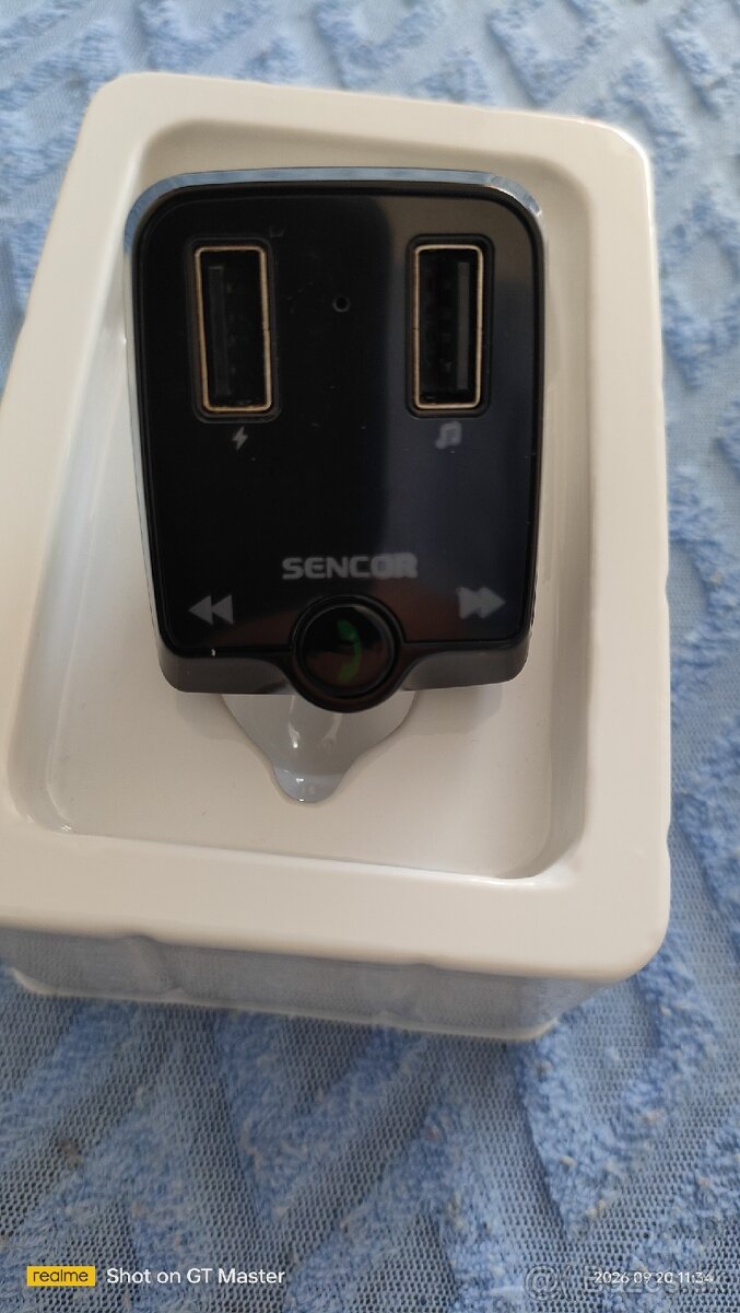 Predám bluetooth Transmitter do auta Sencor - 5