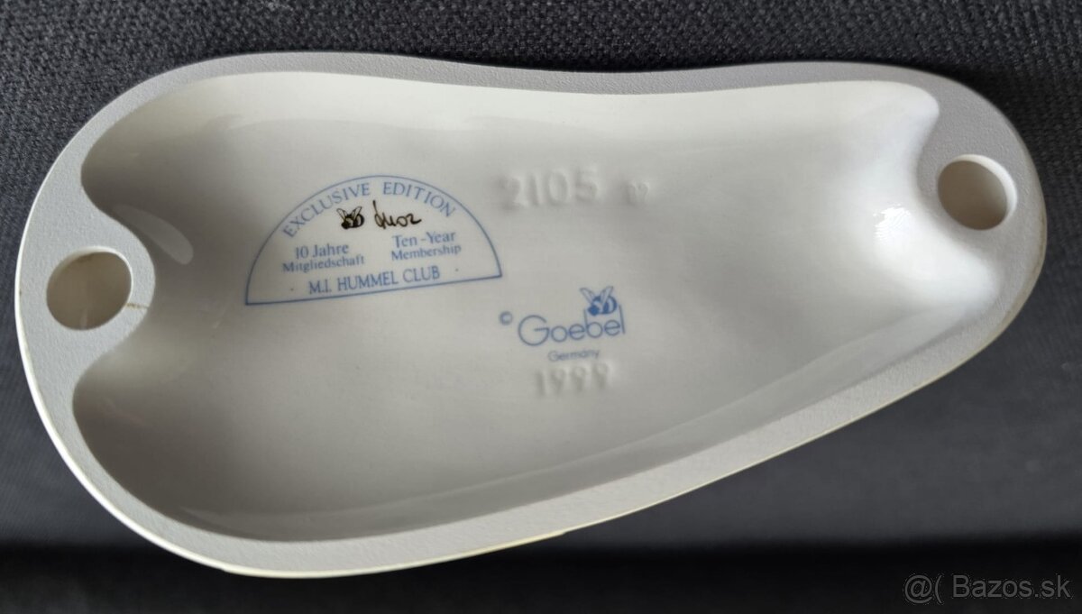 Goebel Hummel – „Summ, Summ... Miss Beehaving“ – Exkluzívna - 5