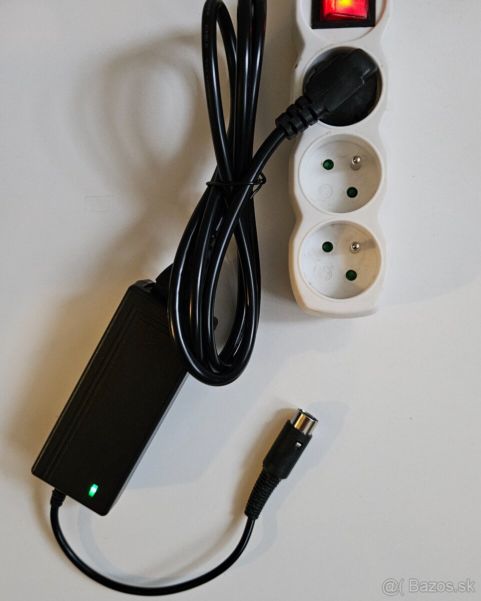 Nový zdroj na disketovú jednotku Commodore 1541II,1581,1571 - 5