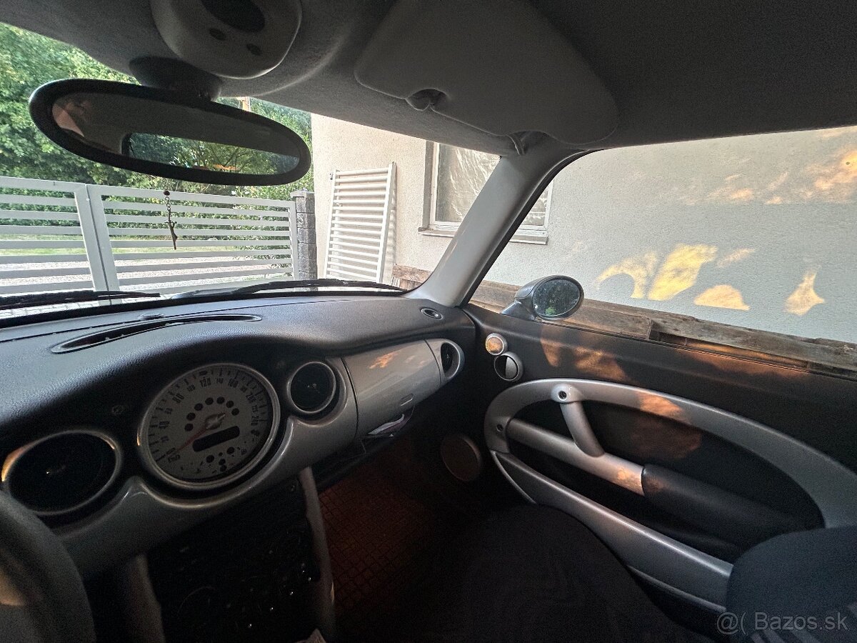 Mini Cooper One 1.6 66KW - 5