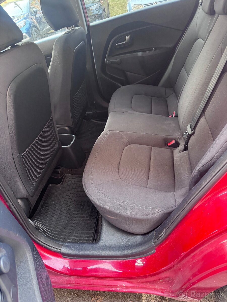 Predám auto KIA Rio - 5