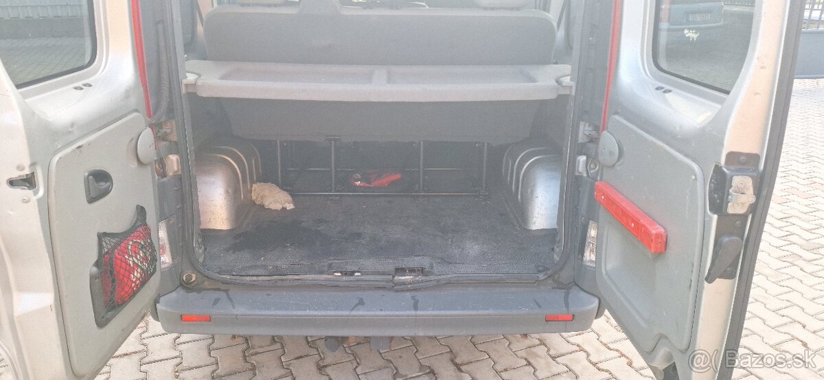 Opel vivaro bus - 5