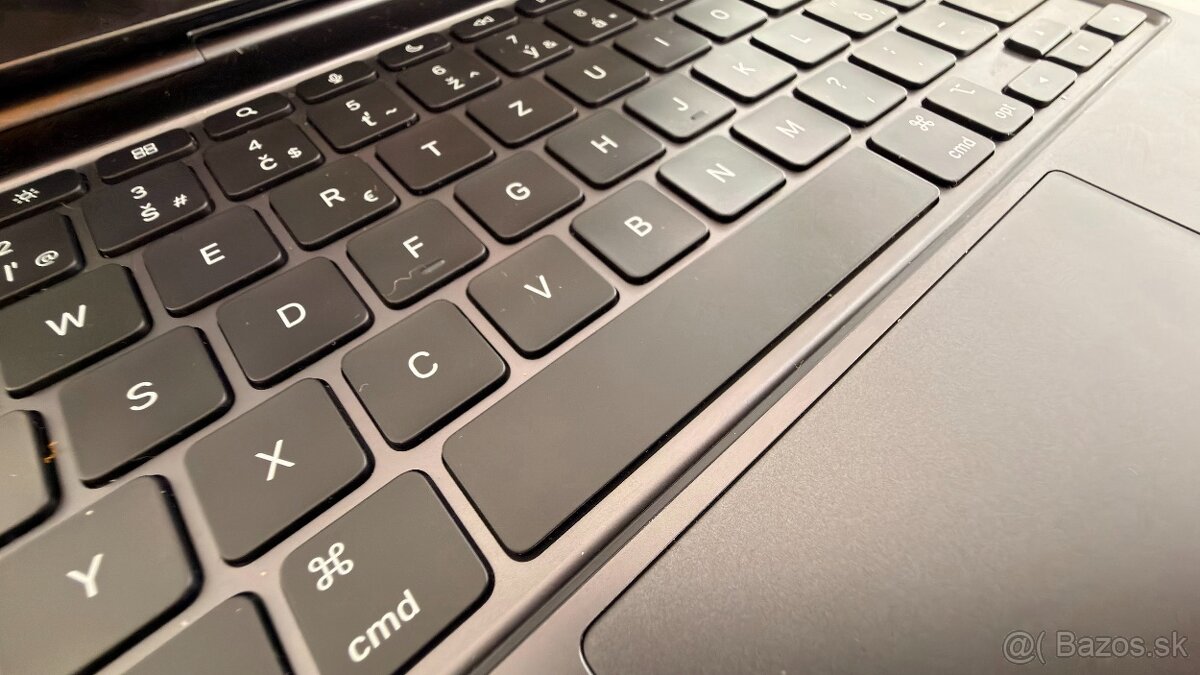 Predám Ipad Pro M4, 256GB + Magic Keyboard - 5