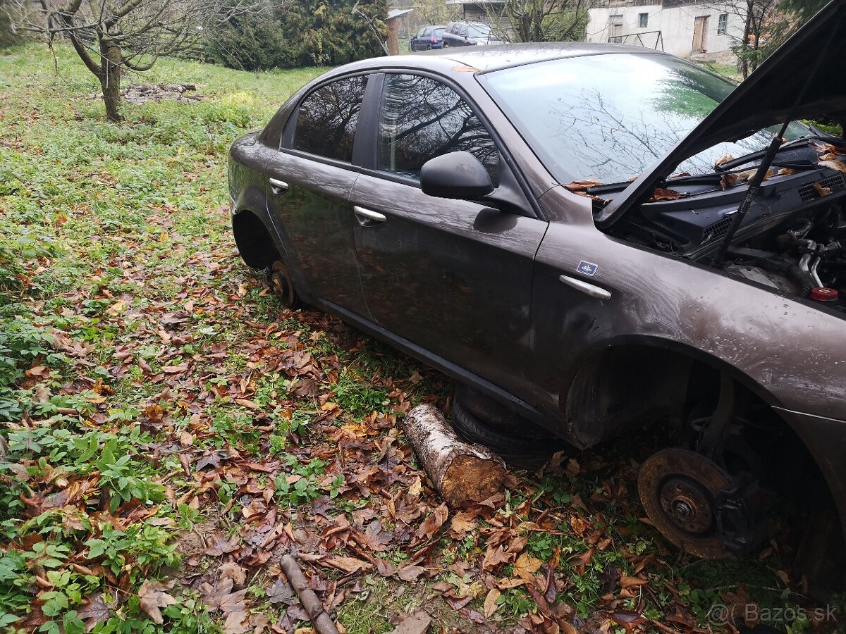 Rozpredám Alfa romeo 159 - 5