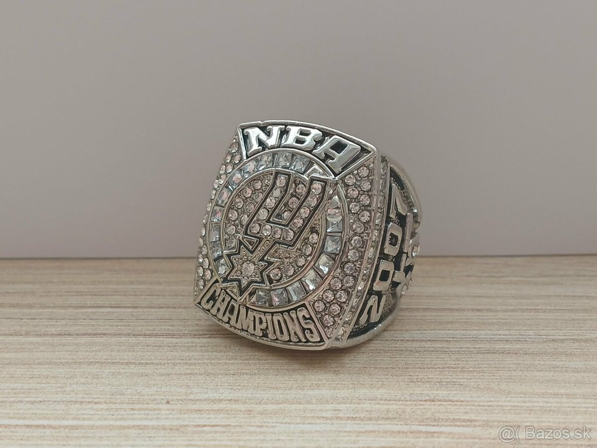 Prstene NBA World Champions - 5