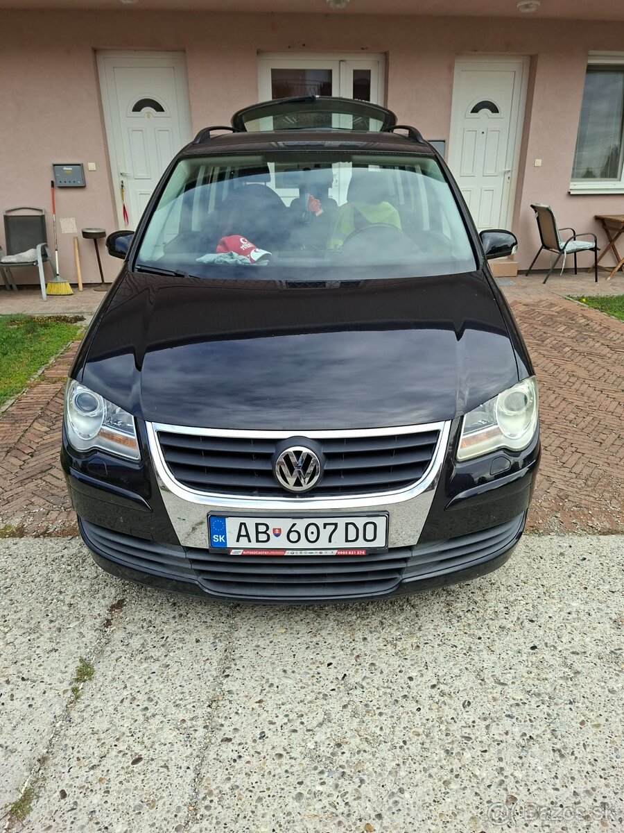 Volkswagen Touran - 5