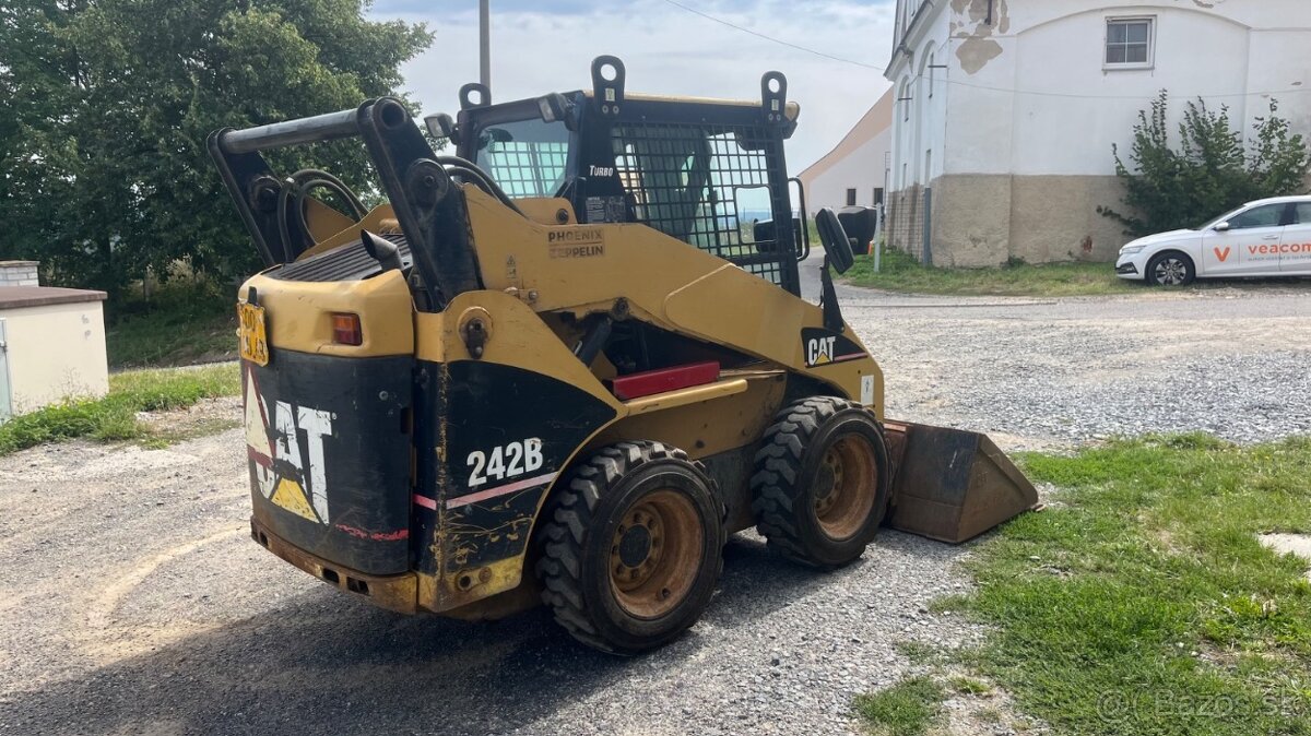 CATERPILLAR 242 B 4X4 - 5
