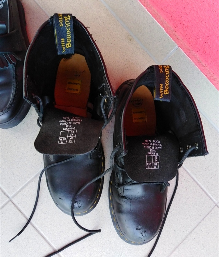 2 x Dr. Martens - 5