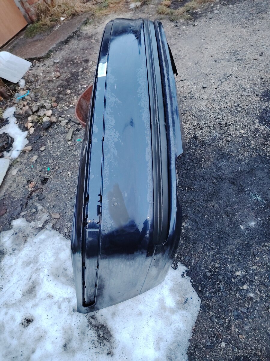 Zadne Nárazníky na uvedené auta : - 5