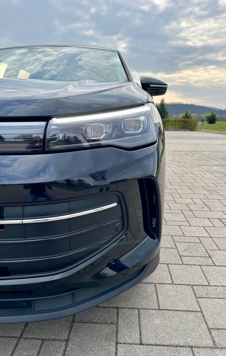 VW Tiguan Life 2.0 TDI DSG - 5