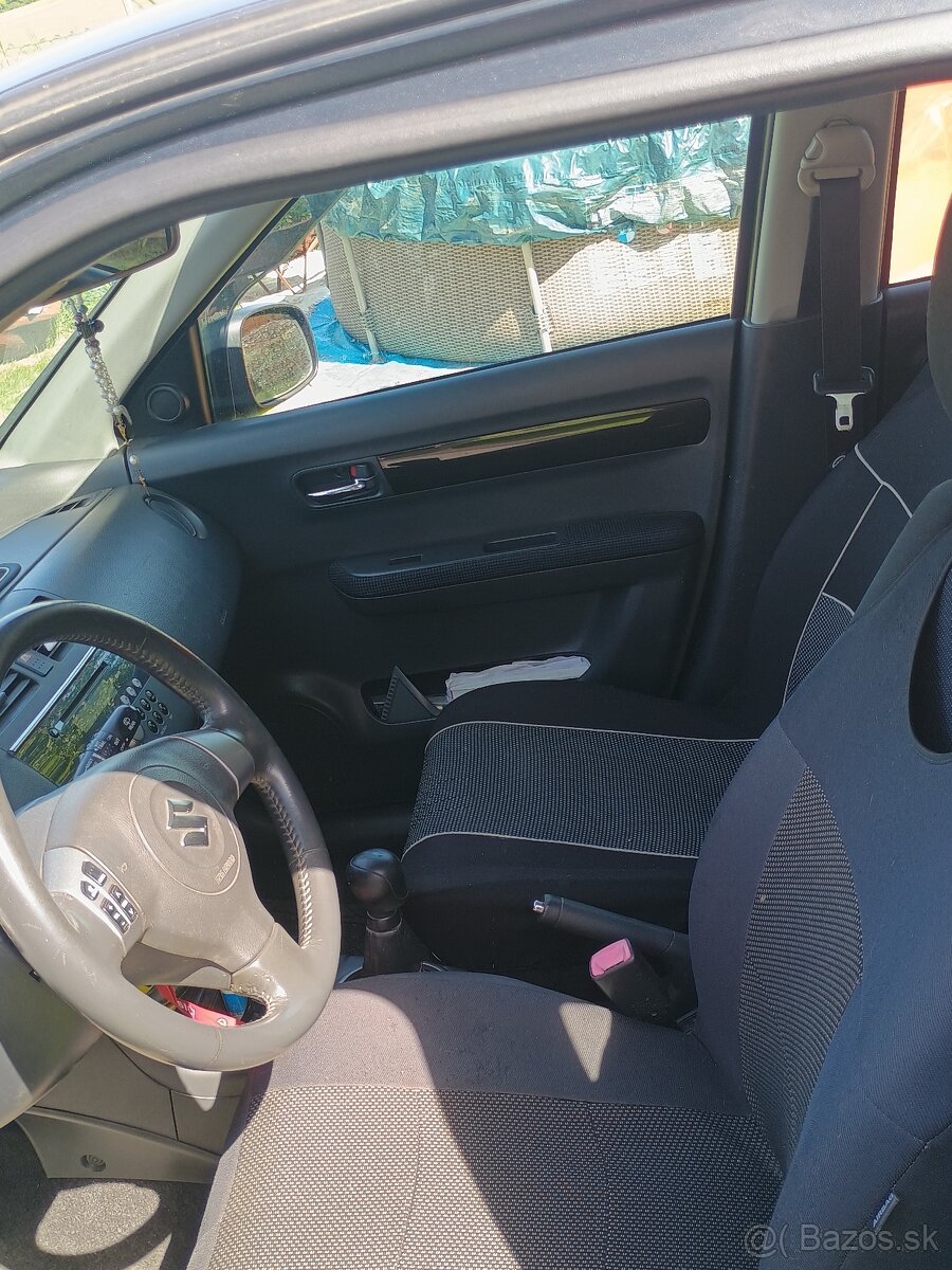 Suzuki Swift 4x4, 1,3 benzín - 5