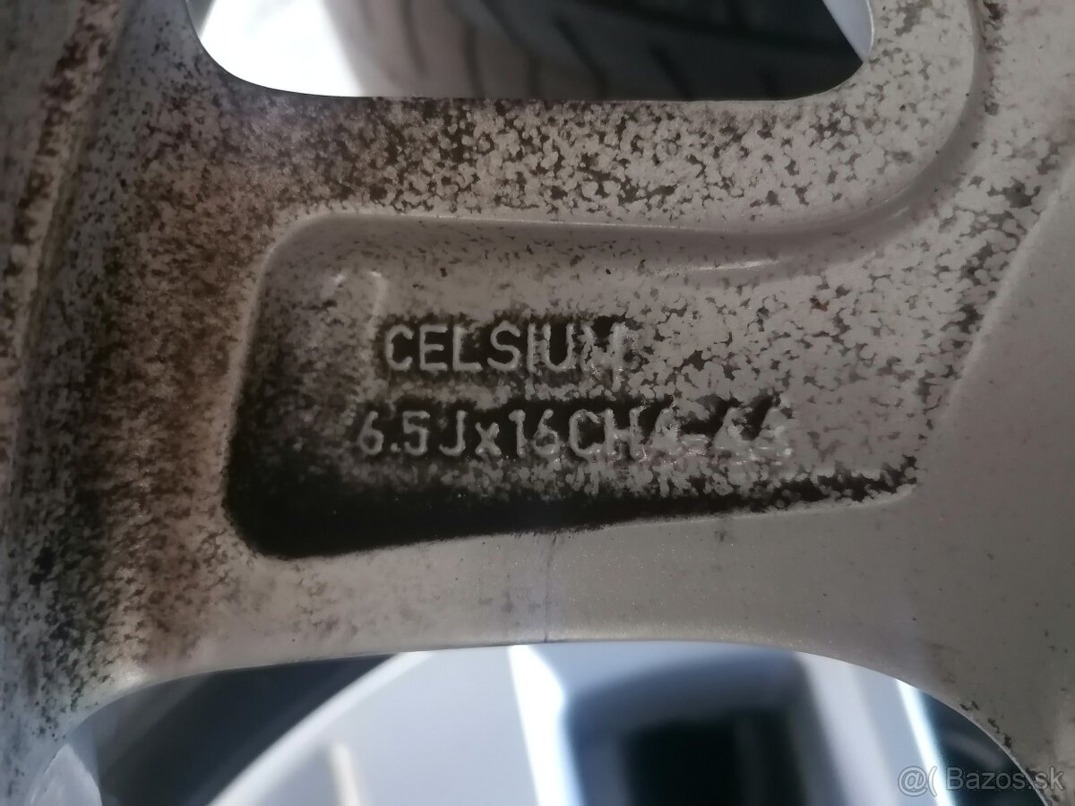 Predám letnú sadu renault clio 4 R16 - 5