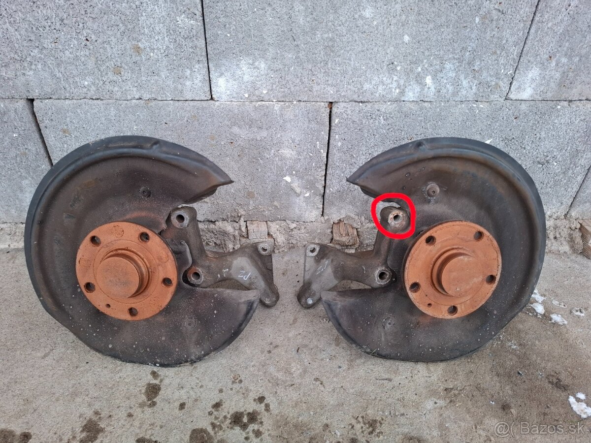 Zadne tehlice, držiaky strmeňa VW Passat B6 combi - 5