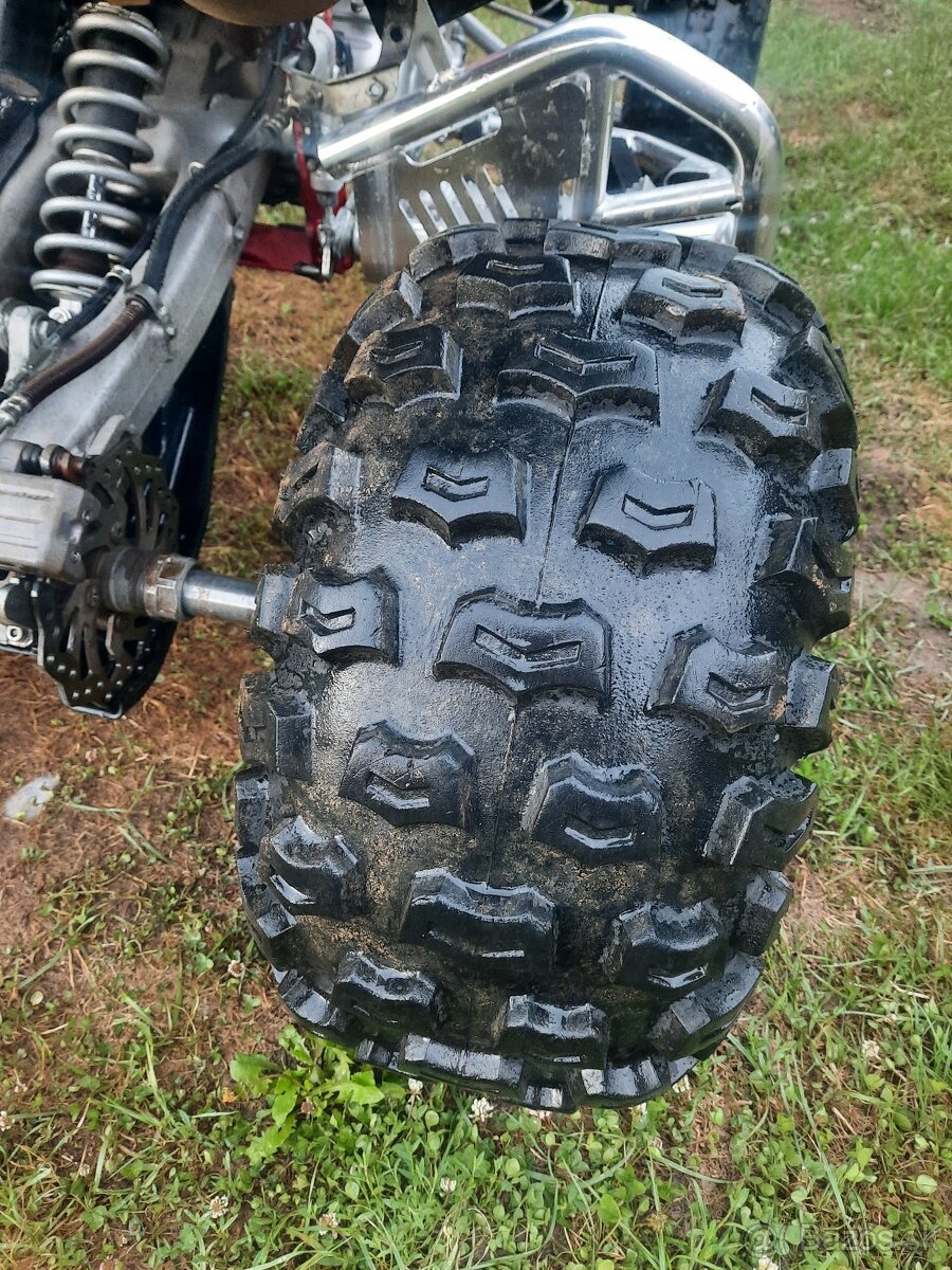 Yamaha Raptor 700 special edition