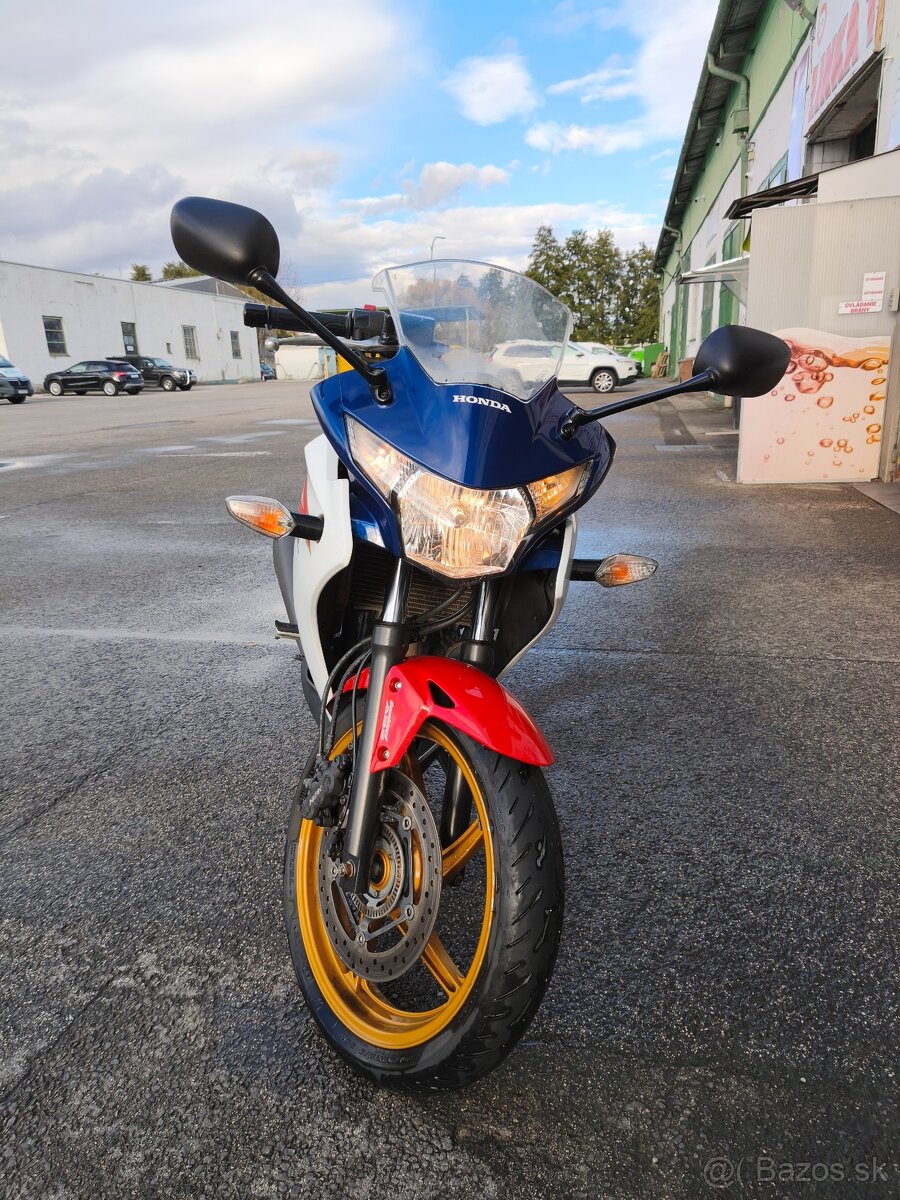 Honda CBR 250r - 5