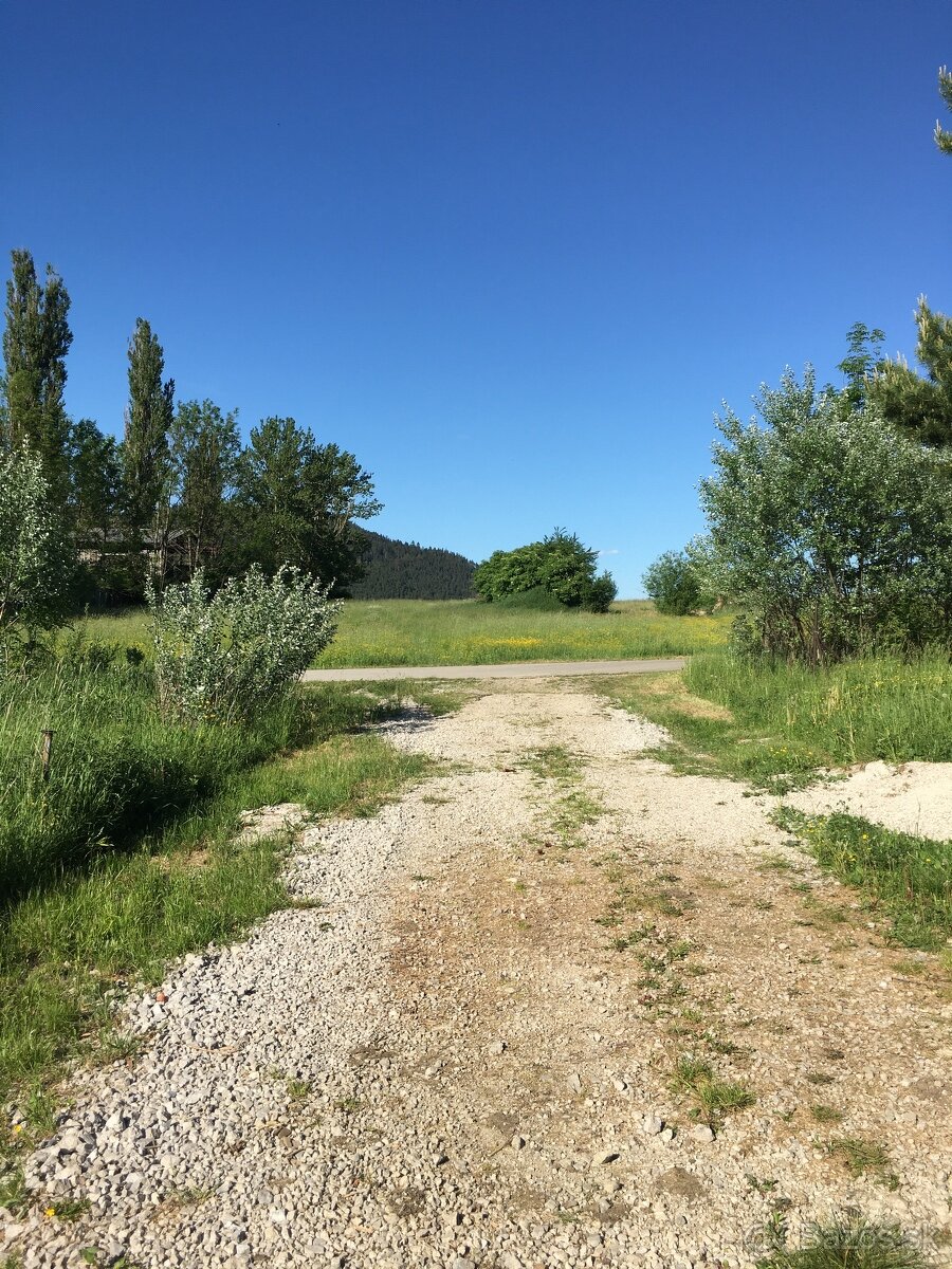 Na predaj slnečný, rovinatý pozemok v Martinčeku - 5