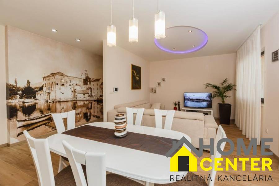 Nádherný dom /420 m²/ s bazénom a výhľadom na more, Dalmátsk - 5