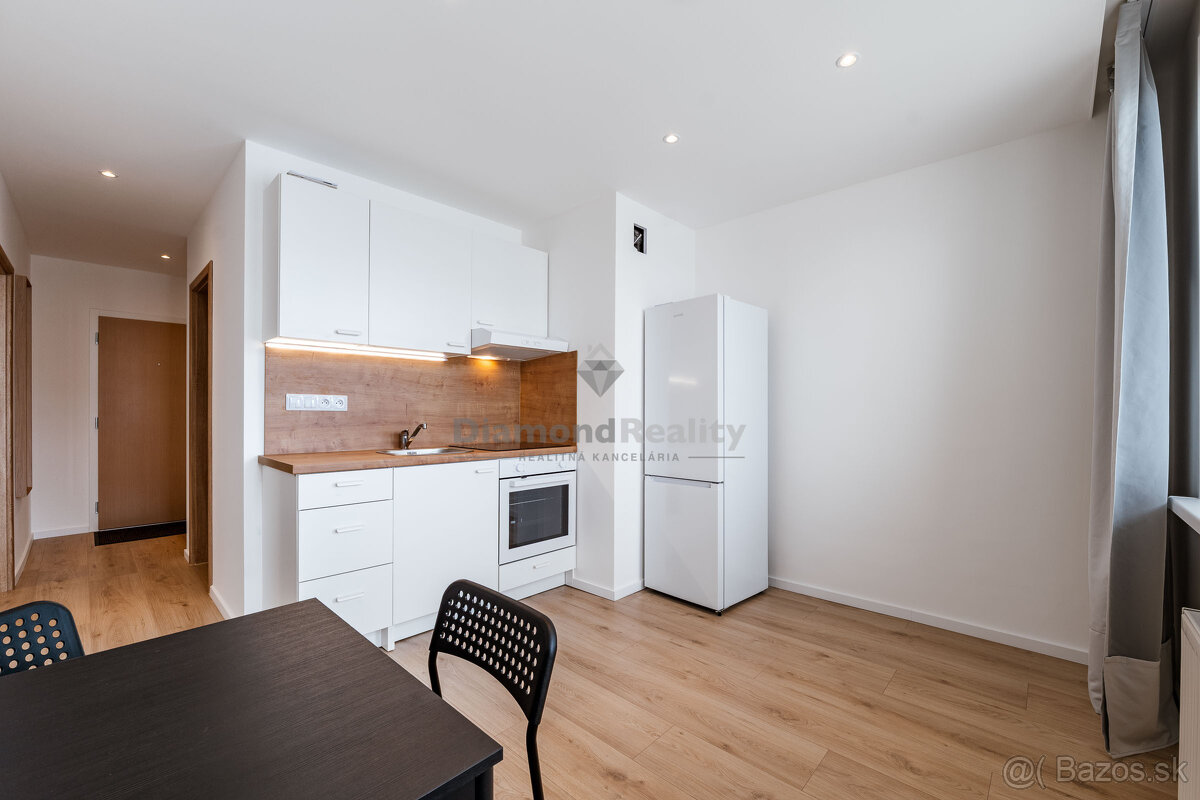 Krásny svetlý zrekonštruovaný 1-izbový byt - Trieda SNP - 5