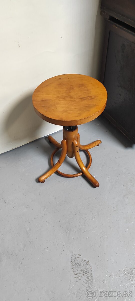 Stolička otočná - 5