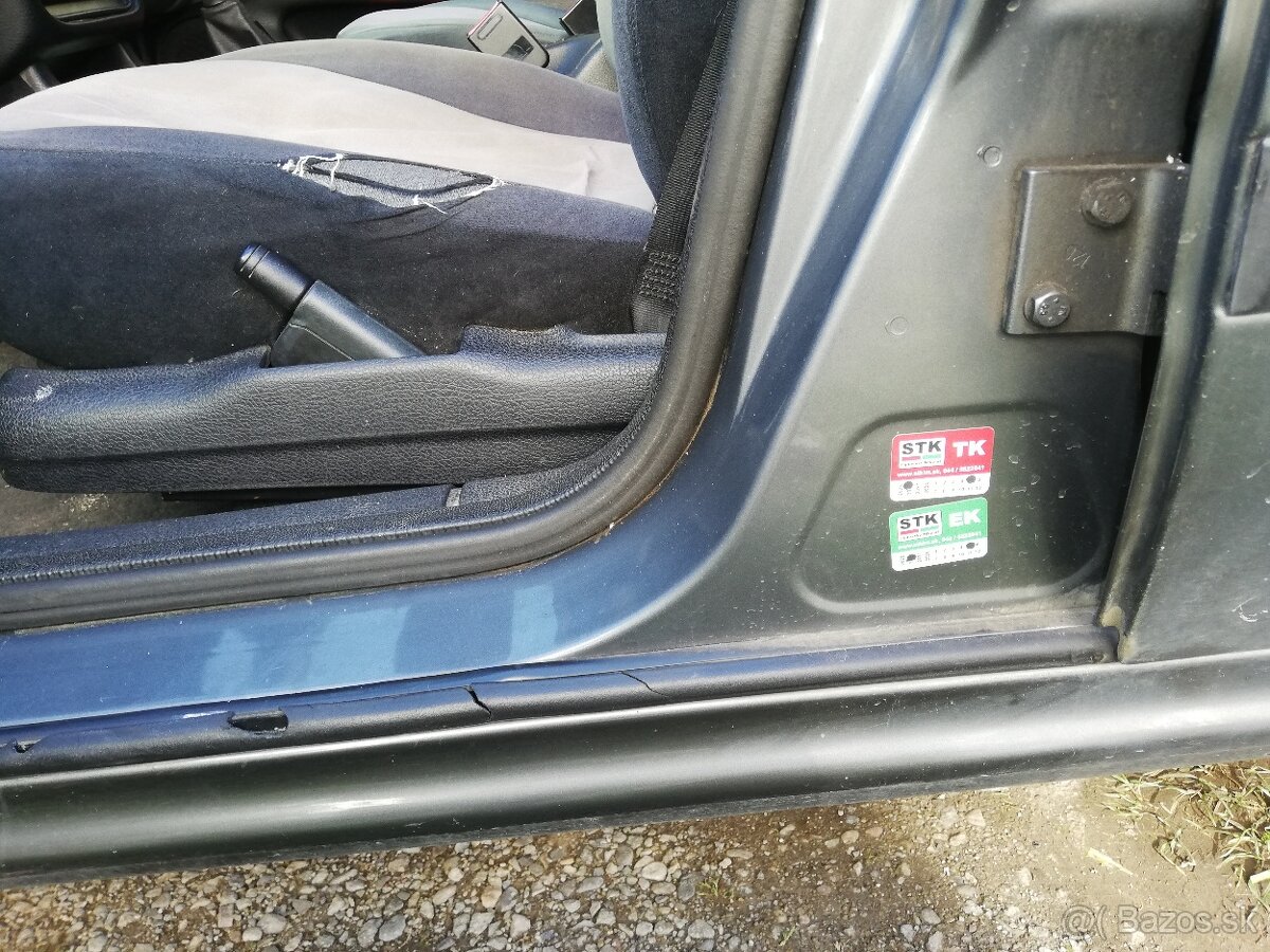 Predám Peugeot 406 - 5