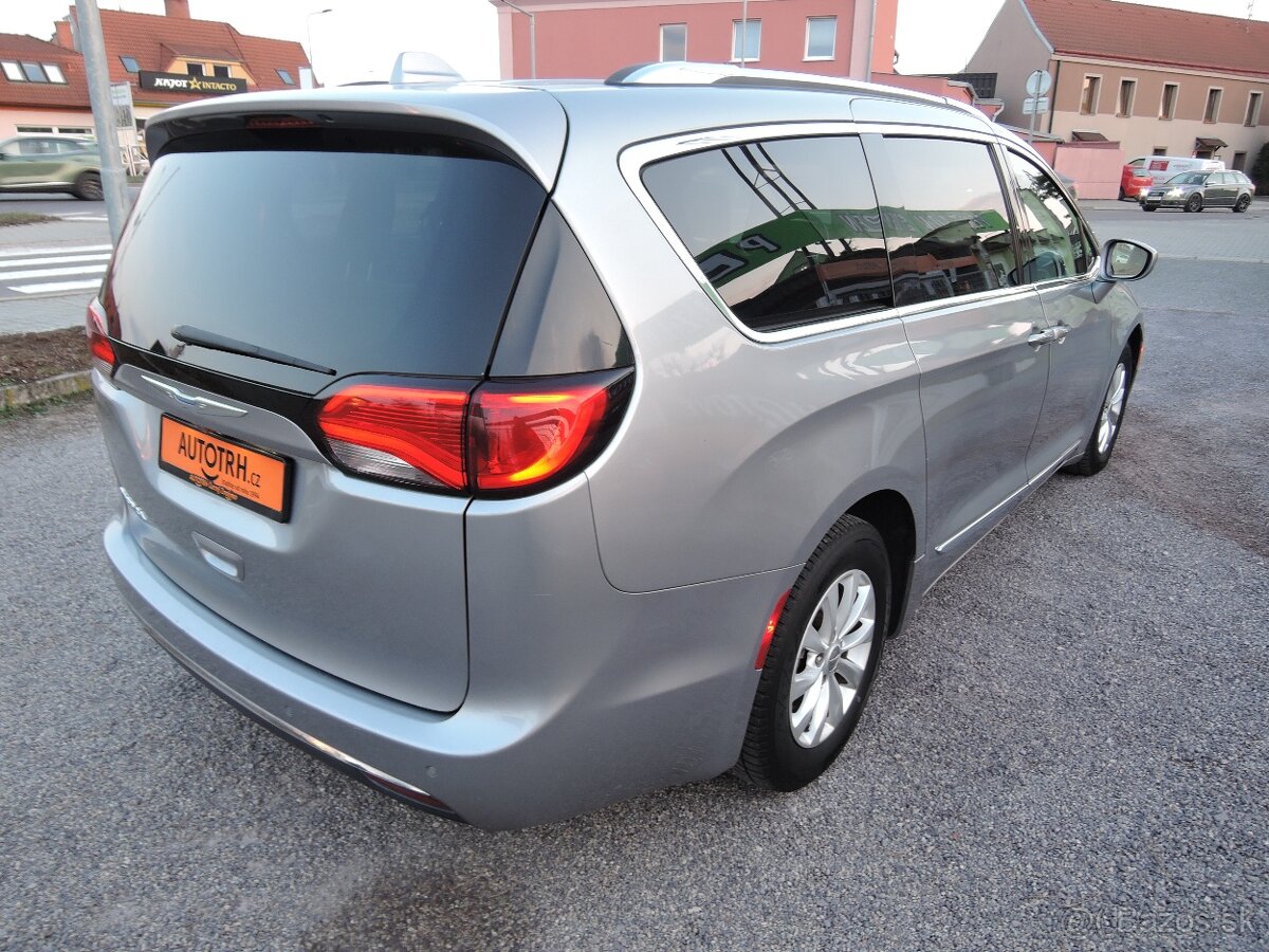 Chrysler Pacifica, 3,6 V6 Aut. StownGo Kůže 7míst - 5