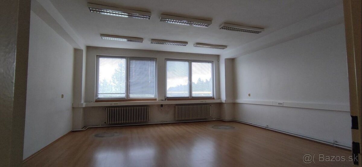 Priemyselná hala, Dubnica nad Váhom - 5