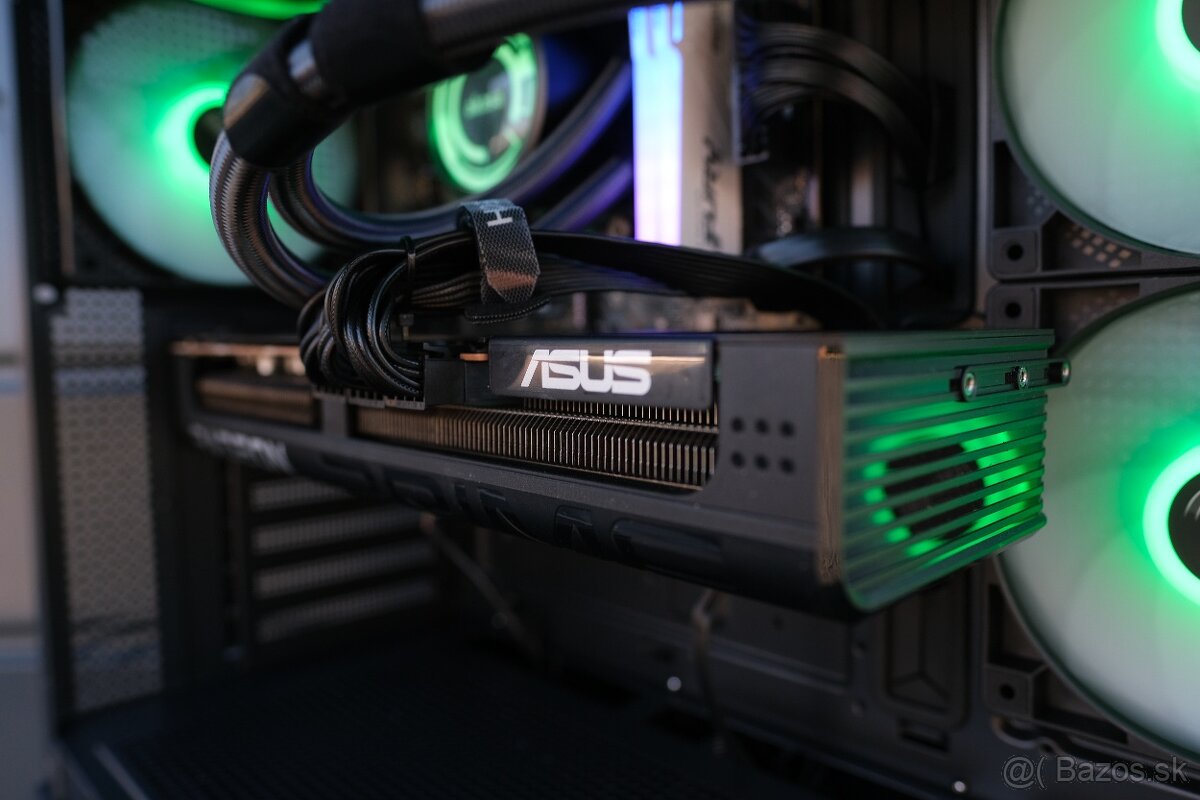 Herný PC, Ryzen 7 7800X3D, RX 9070XT, 32GB RAM, SSD - 5