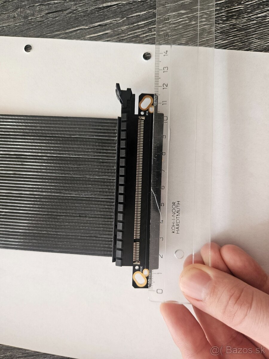 PCIe 5.0 x16 riser cable - kabel na grafiku - 5