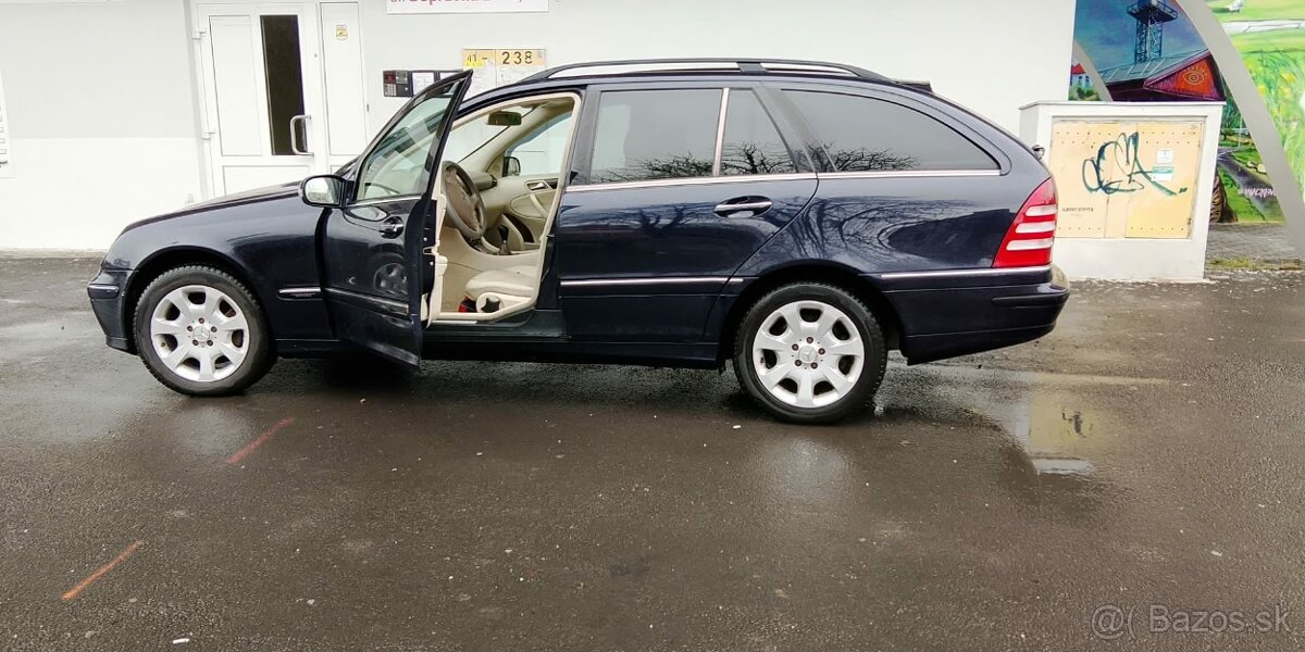 Mercedes Benz C220 - 5