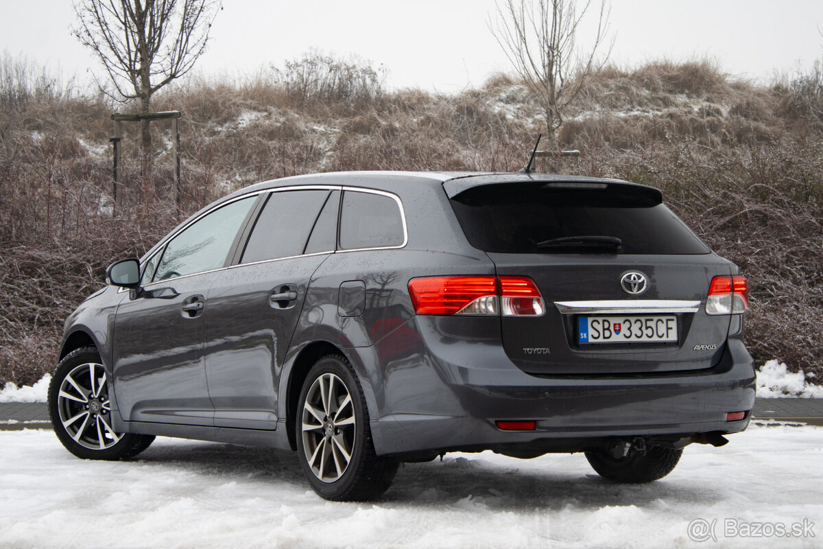 Toyota Avensis Combi 91 kW - 5
