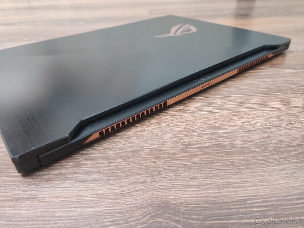 ASUS ROG Zephyrus S 17" - Core i7, RTX 2080, 1Tb SSD - 5
