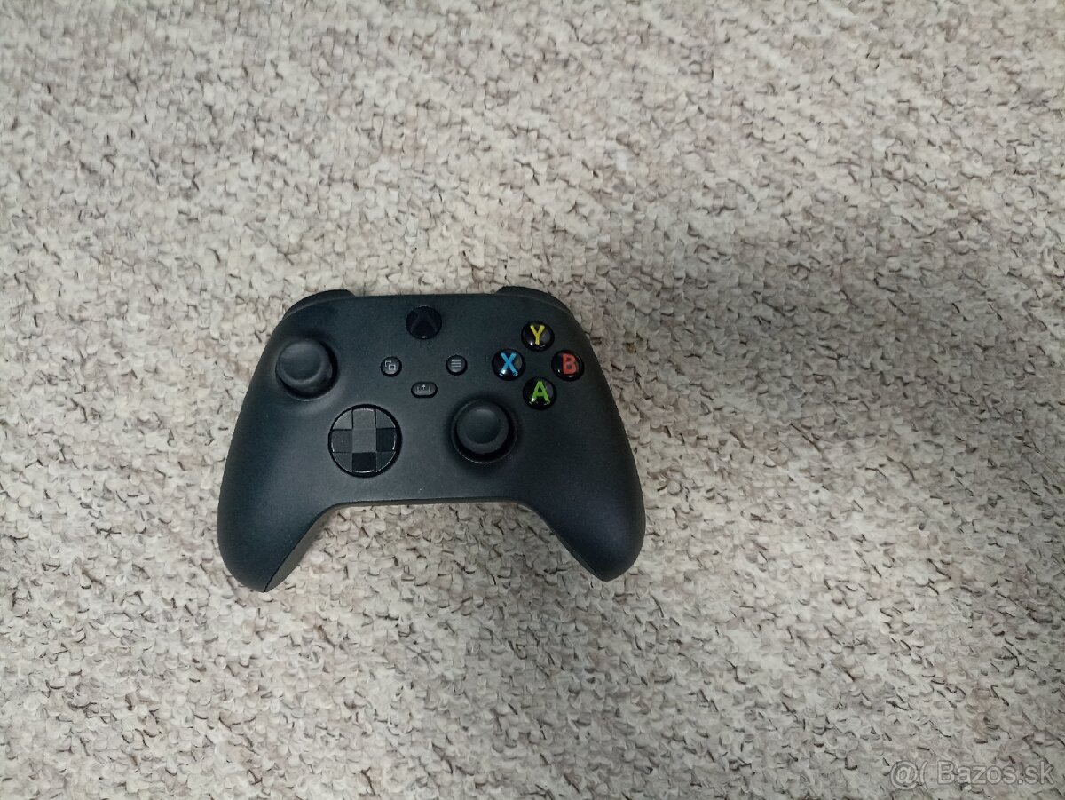 Predám Xbox Series X s 4 hrami a 1 ovládačom - 5
