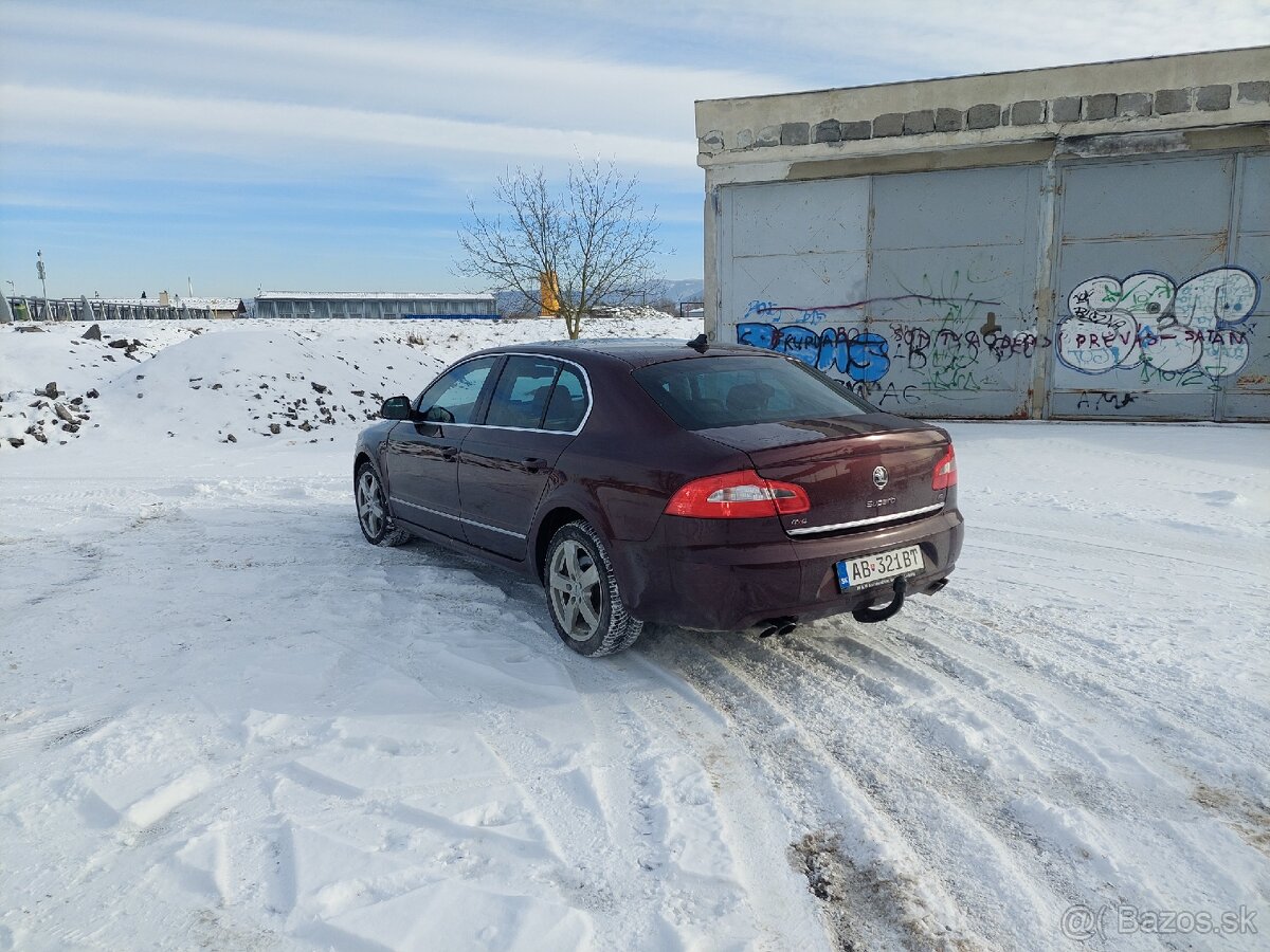 Škoda Superb 3.6, V6 - 5