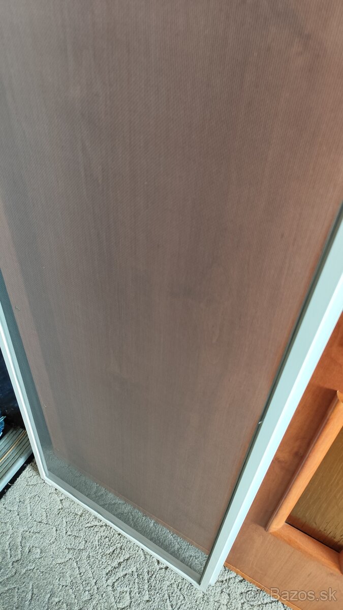 Predám sieťku na plastové okno - 5