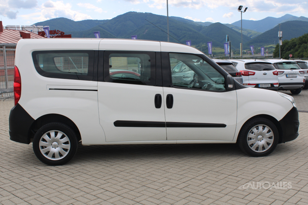 Opel Combo 1,6 CDTi 77 kW SELECTION - 5