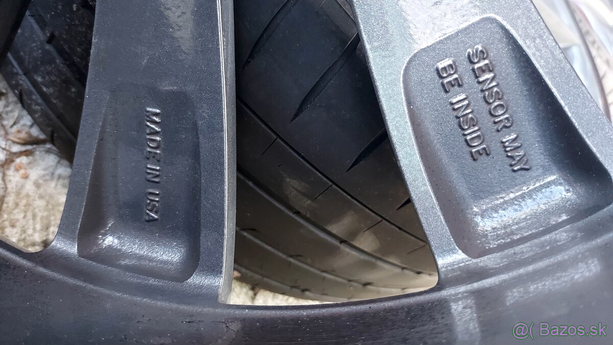 Tesla S disky 21' - 5