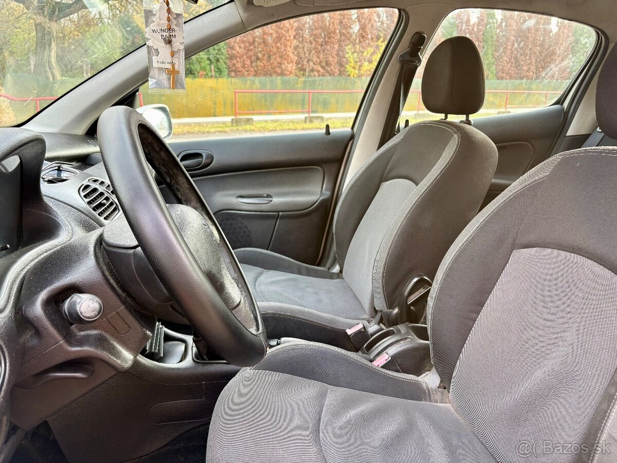 PEUGEOT 206 1.4 - 5
