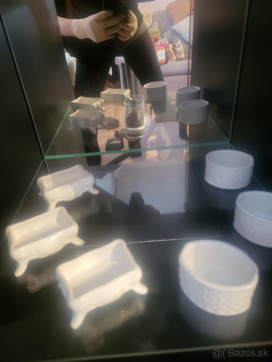 Biele vázičky a popolník - 5