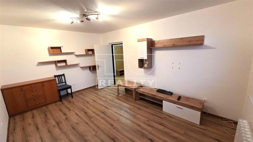 2 IZBOVÝ BYT, ŽILINA-HLINY 3, UL. KOMENSKÉHO,... - 5